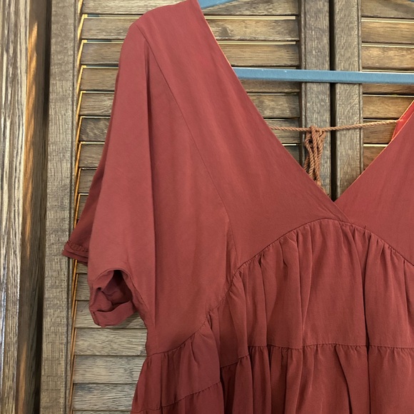 Rust Red V-Neck Dress - Picture 2 of 4